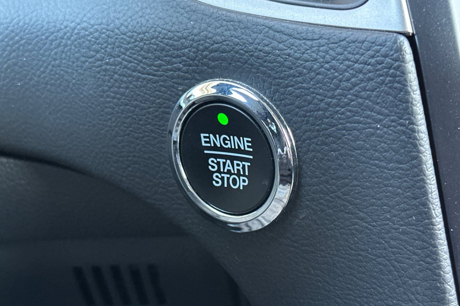 Certified 2024 Ford Edge SEL AWD/4WD image 18