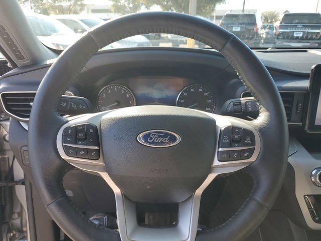 Certified 2022 Ford Explorer XLT w/ Equipment Group 202A image 19