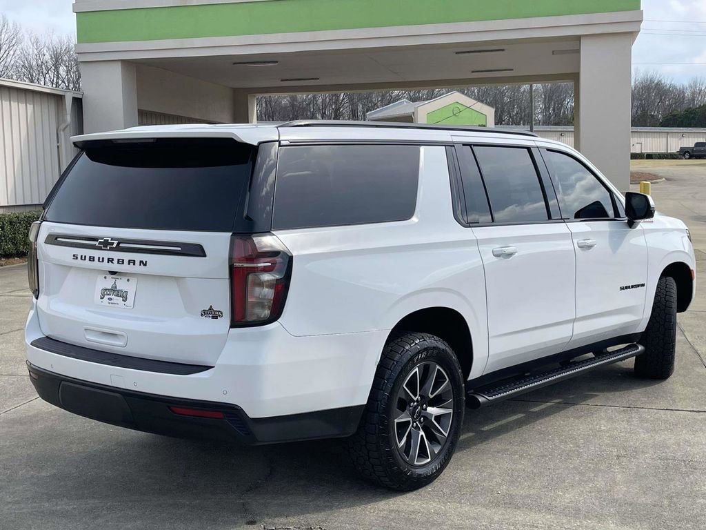 Used 2023 Chevrolet Suburban Z71 w/ Luxury Package image 5