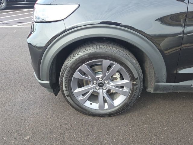 Certified 2023 Ford Explorer XLT w/ Equipment Group 202A image 20