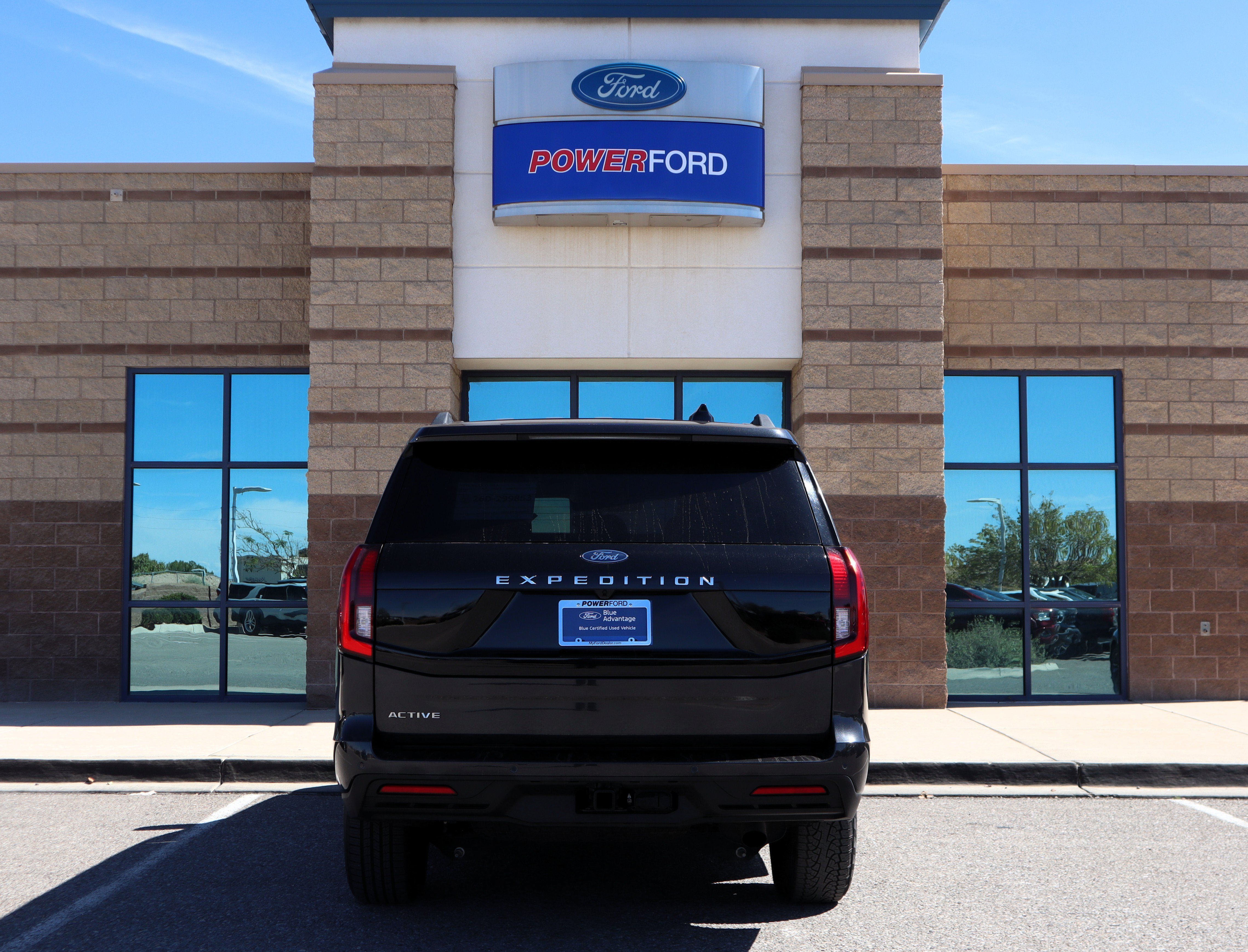 Certified 2025 Ford Expedition Active AWD/4WD image 7