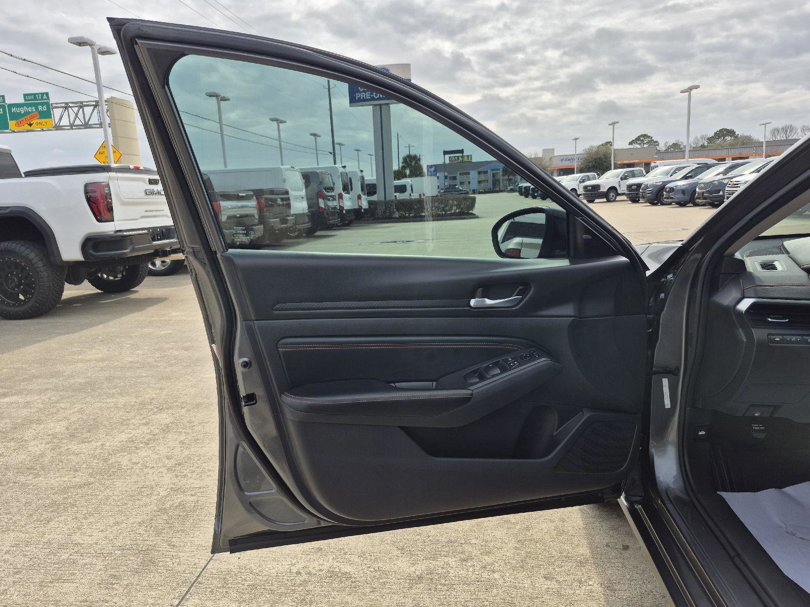 Used 2022 Nissan Altima 2.5 SR image 7