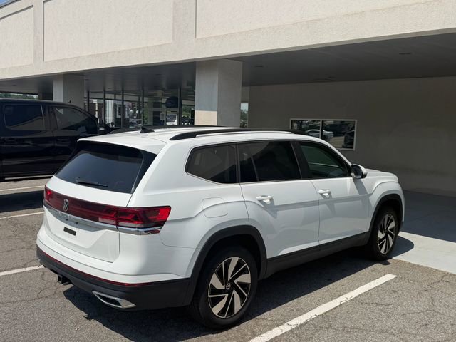 Used 2024 Volkswagen Atlas SE FWD image 3
