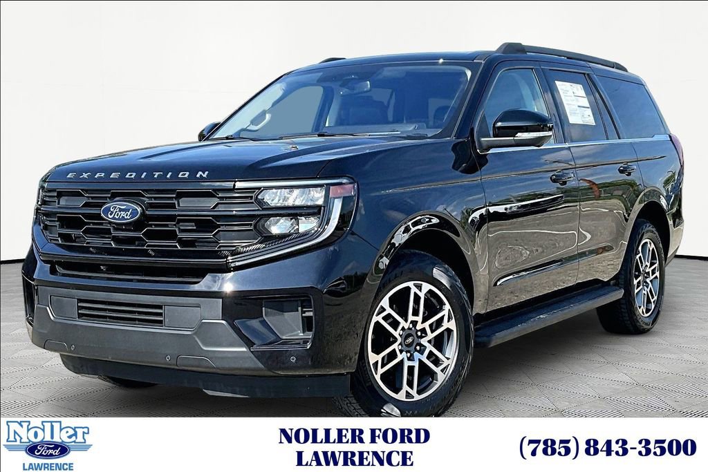 Certified 2025 Ford Expedition Active AWD/4WD image 1