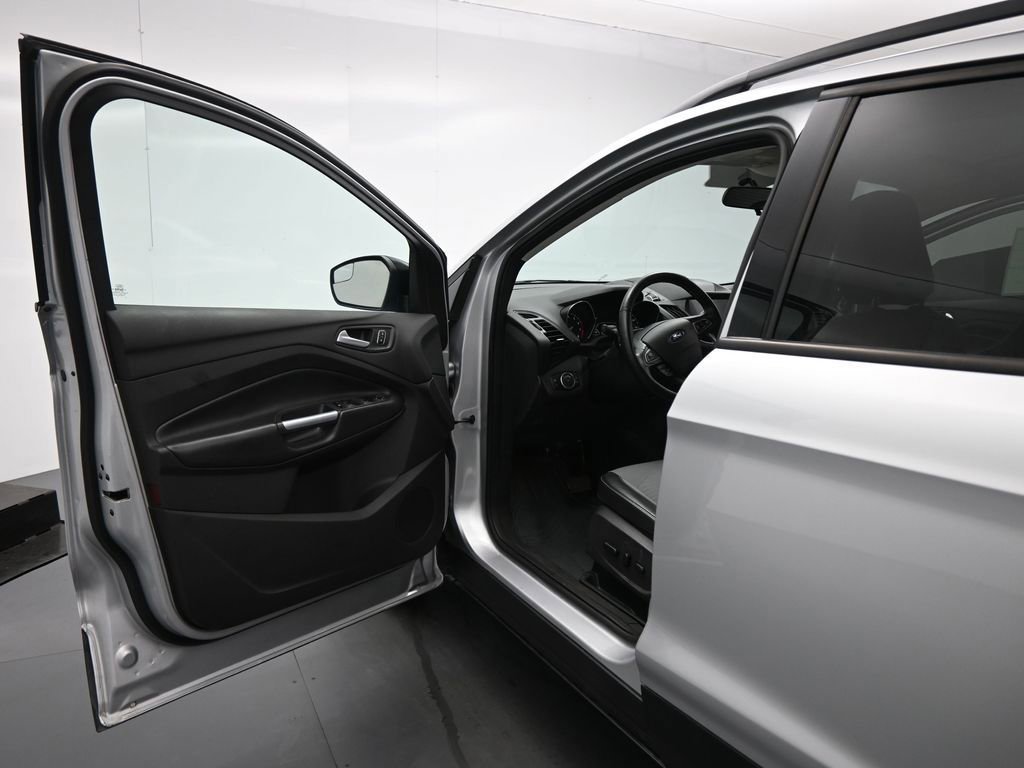 Certified 2019 Ford Escape SE image 36