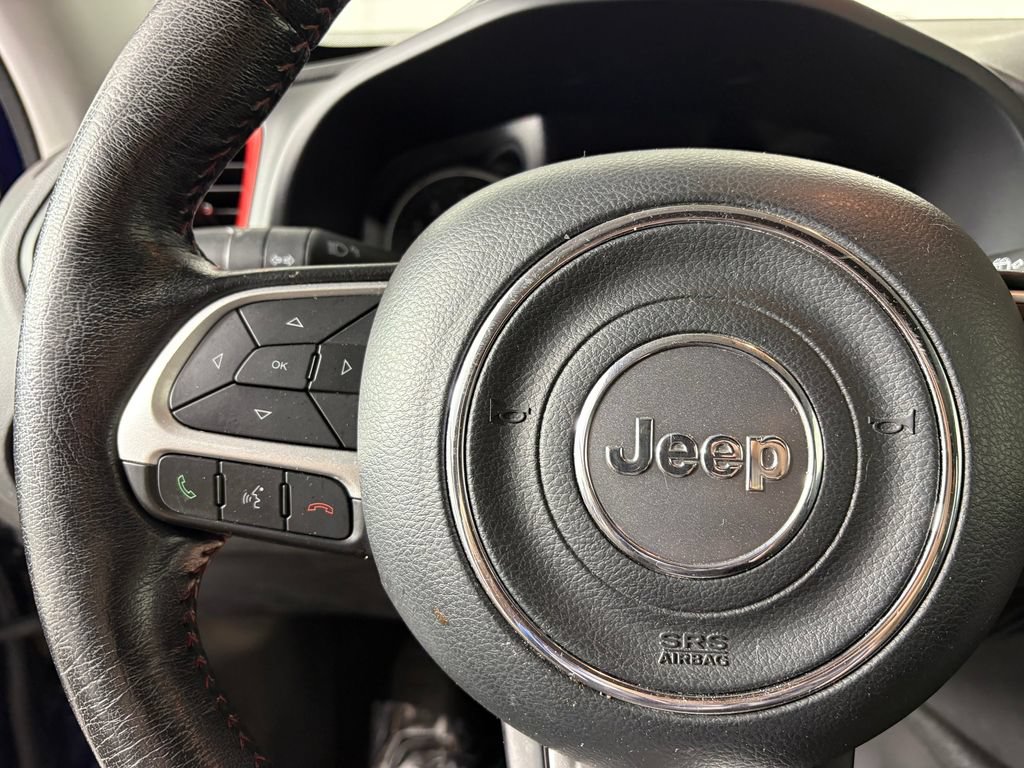 Used 2018 Jeep Renegade Trailhawk AWD/4WD image 24