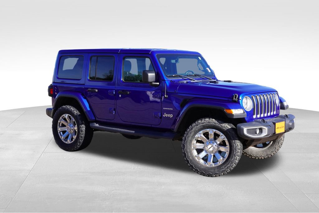 Used 2019 Jeep Wrangler Unlimited Sahara w/ Uconnect 4C Nav & Sound Group AWD/4WD image 2