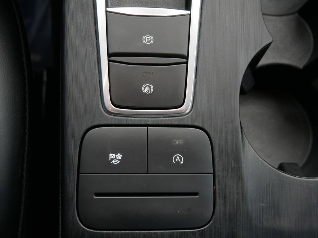 Certified 2025 Ford Escape ST-Line AWD/4WD image 23