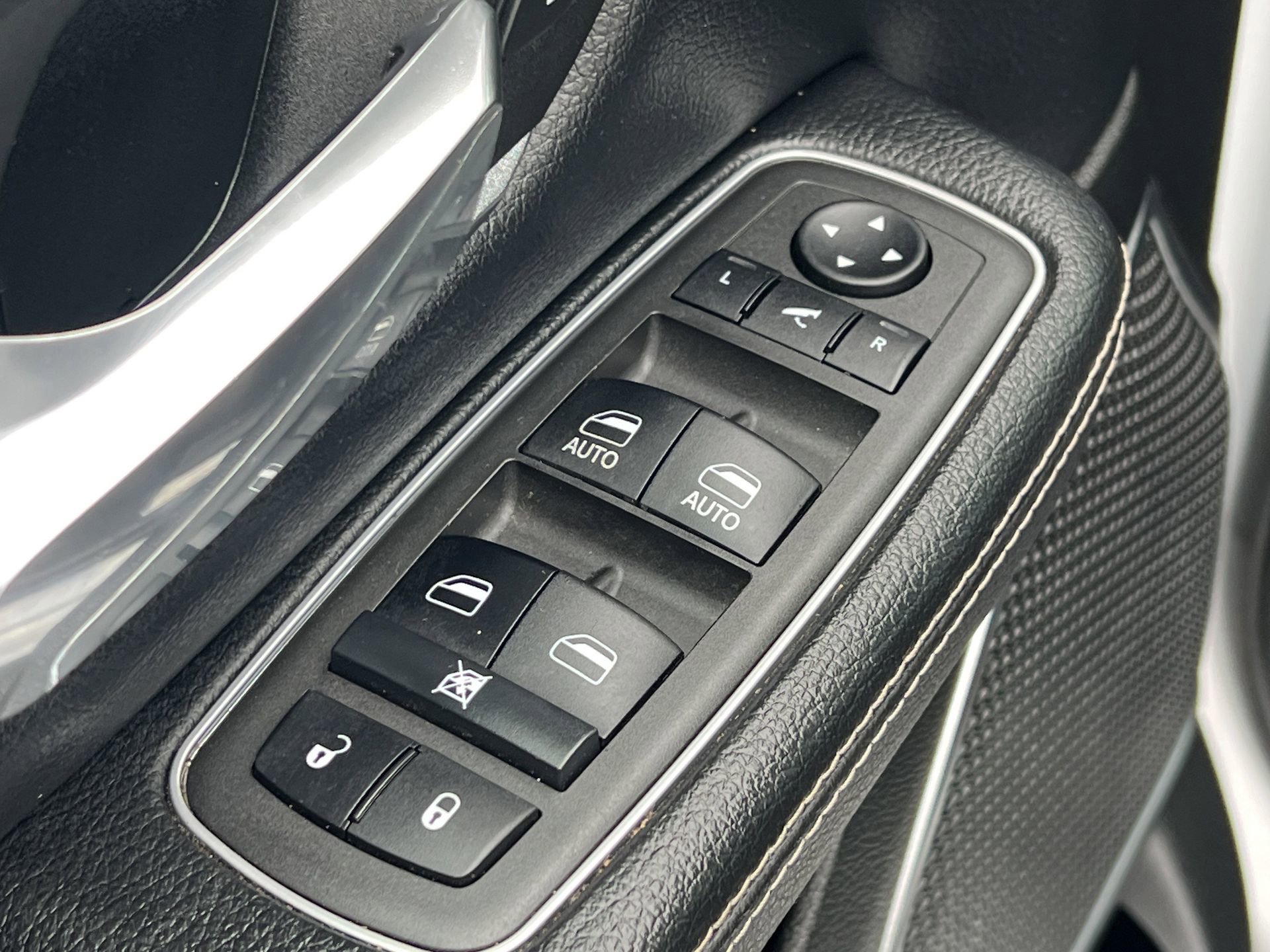 Used 2022 RAM 1500 Laramie image 24