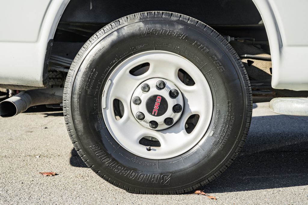 Used 2023 GMC Savana 2500 image 20