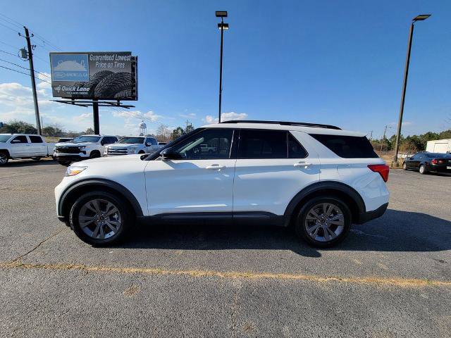 Certified 2022 Ford Explorer XLT w/ Equipment Group 202A image 2