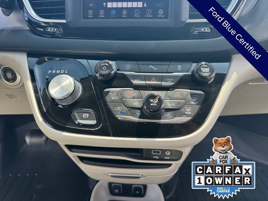 Used 2020 Chrysler Pacifica Touring FWD image 24