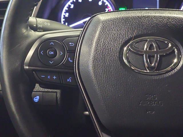 Used 2023 Toyota Camry SE w/ Cold Weather Package FWD image 22