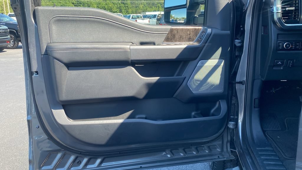 Certified 2025 Ford F350 Lariat AWD/4WD image 17