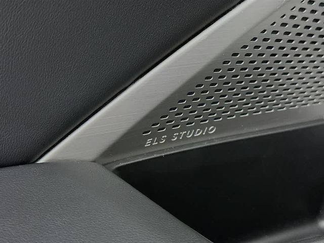 Used 2023 Acura MDX w/ Technology Package FWD image 30