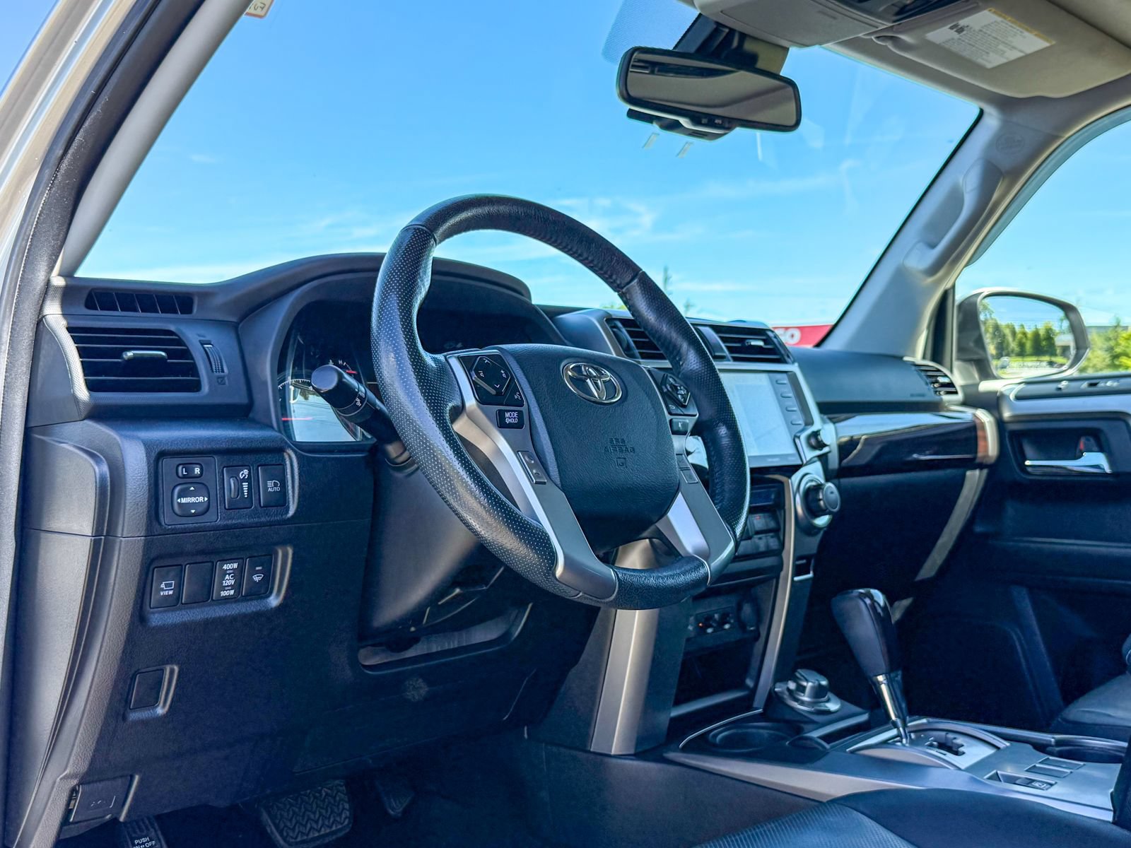 Used 2023 Toyota 4Runner Limited AWD/4WD image 12
