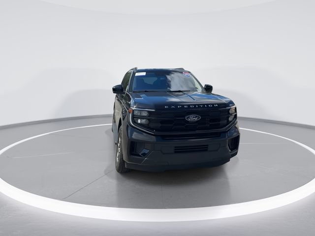 Certified 2025 Ford Expedition Active RWD image 1