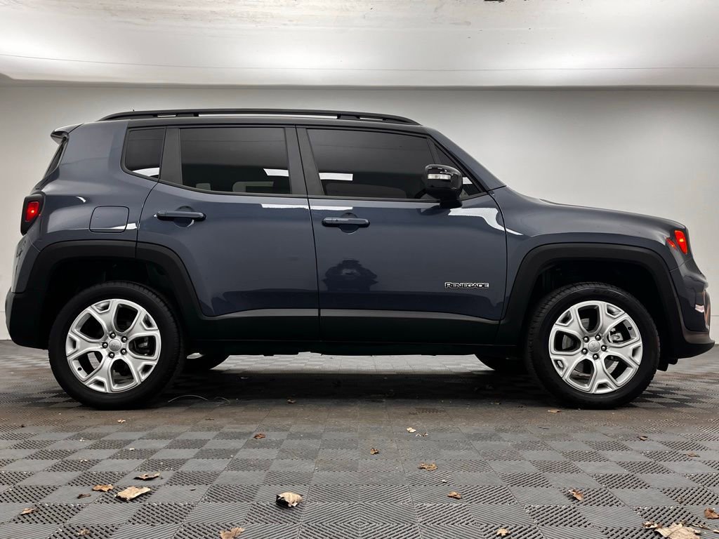 Used 2023 Jeep Renegade Limited image 3