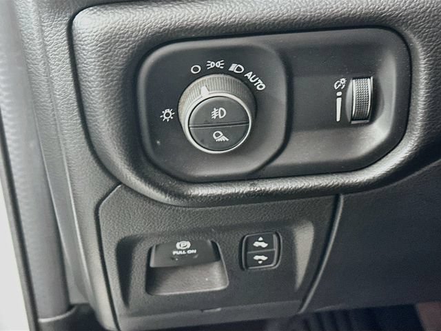 Used 2022 RAM 1500 Big Horn AWD/4WD image 16