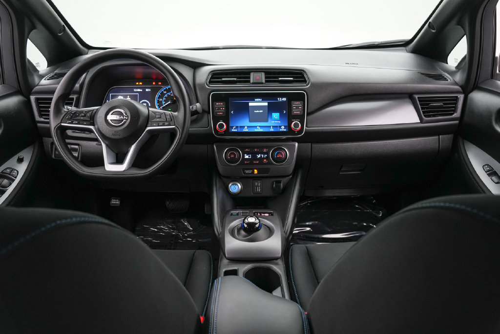 Used 2025 Nissan Leaf S FWD image 14