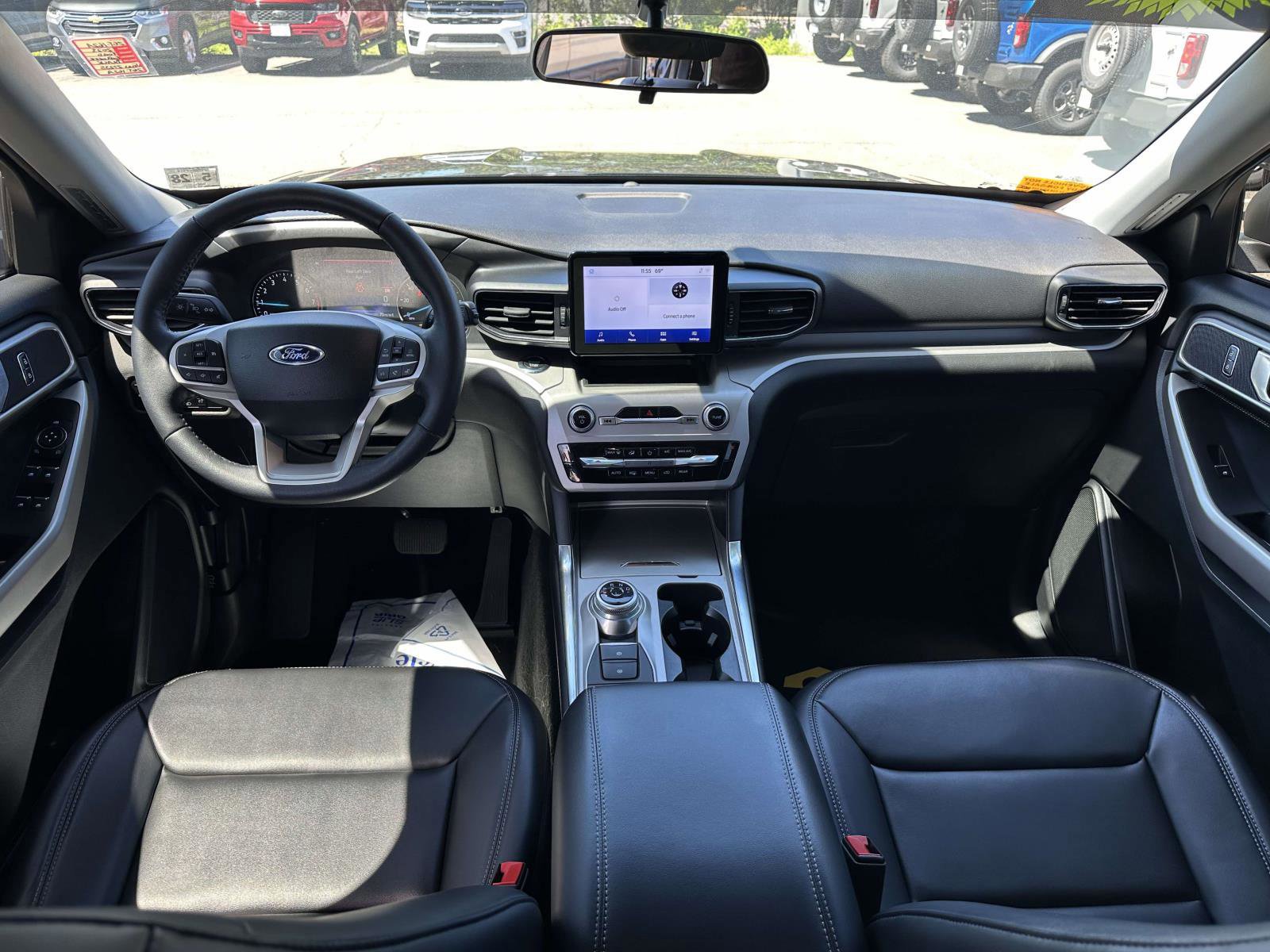 Certified 2023 Ford Explorer XLT w/ Equipment Group 202A AWD/4WD image 13