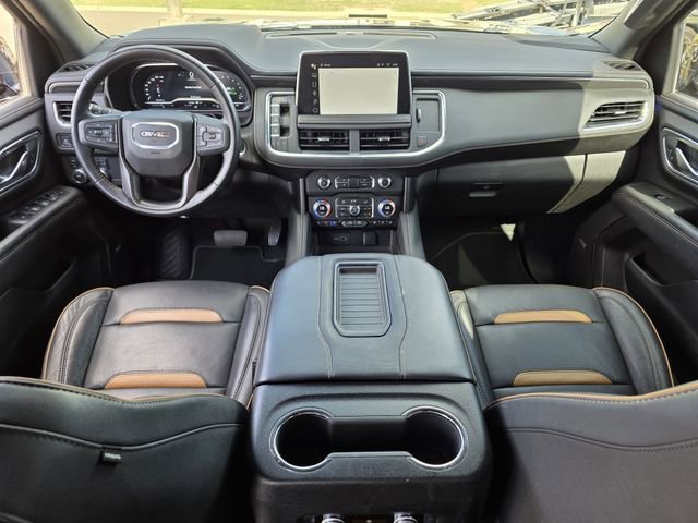 Used 2023 GMC Yukon AT4 w/ Technology Package AWD/4WD image 8