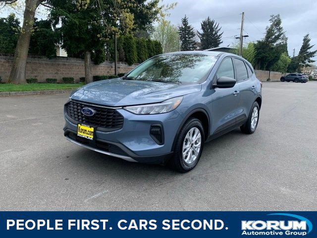 Certified 2025 Ford Escape Active AWD/4WD image 1