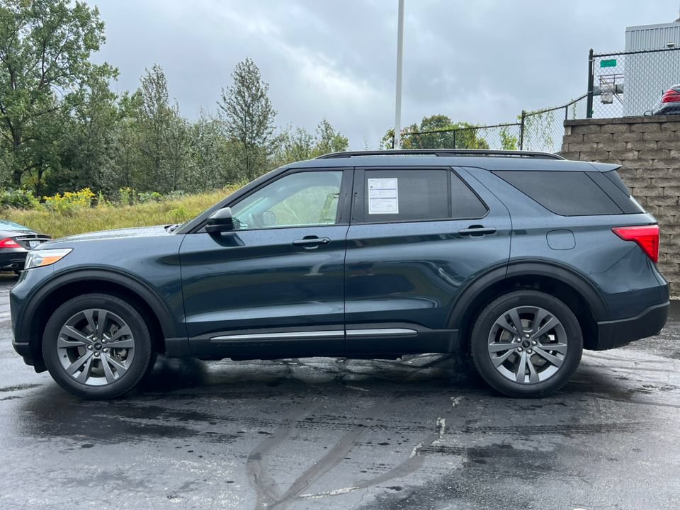 Certified 2023 Ford Explorer XLT w/ Equipment Group 202A AWD/4WD image 39