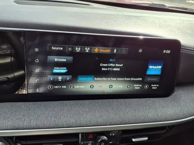 Used 2025 Nissan Kicks SV w/ Charging Package FWD image 6