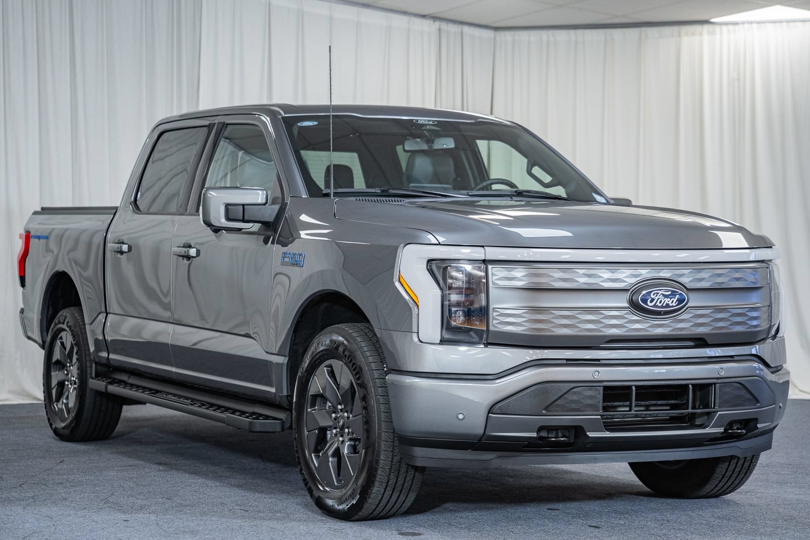 Certified 2025 Ford F150 Lightning Lariat AWD/4WD image 1