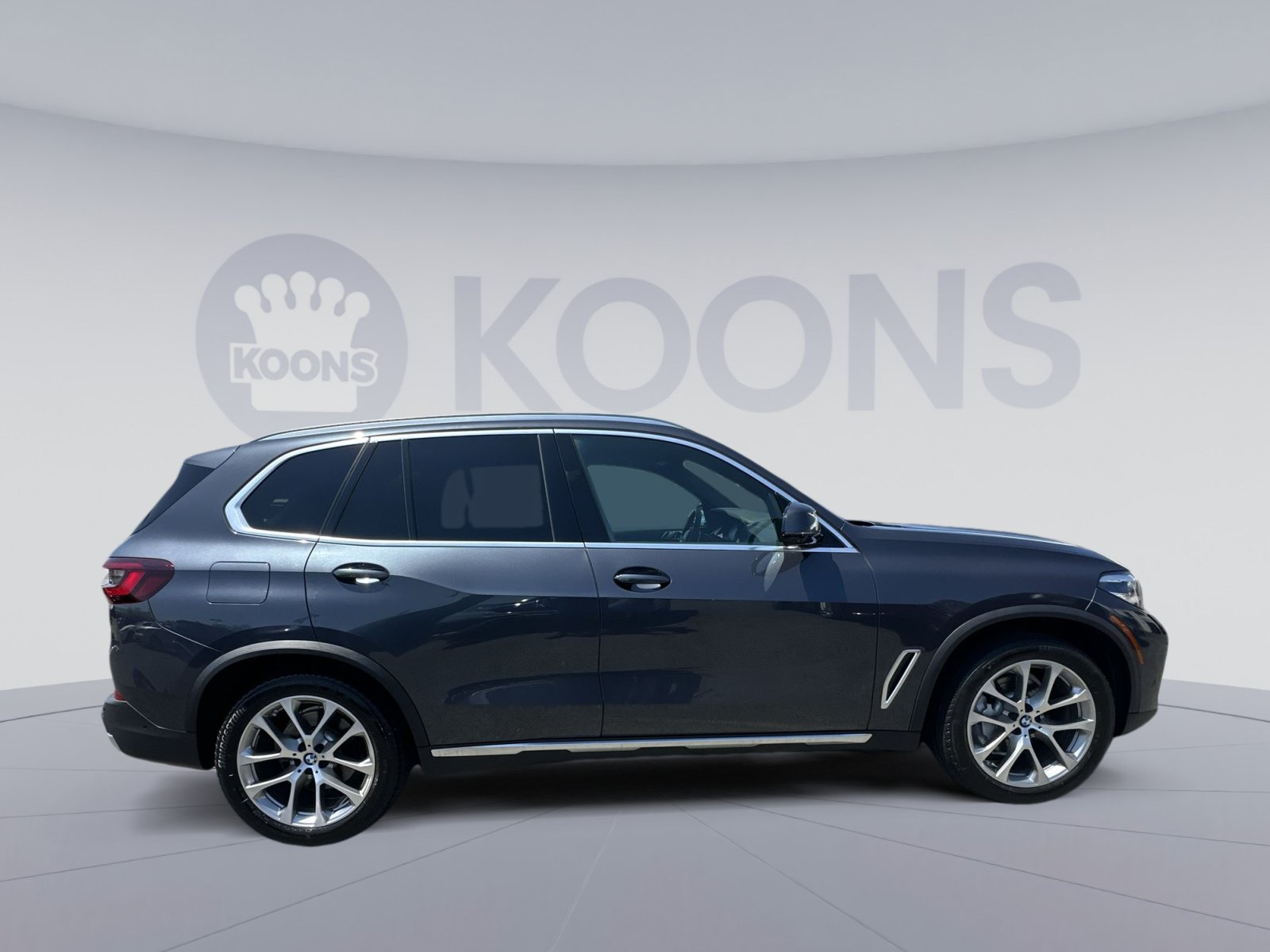 Used 2022 BMW X5 xDrive40i w/ Luxury Seating Package AWD/4WD image 12
