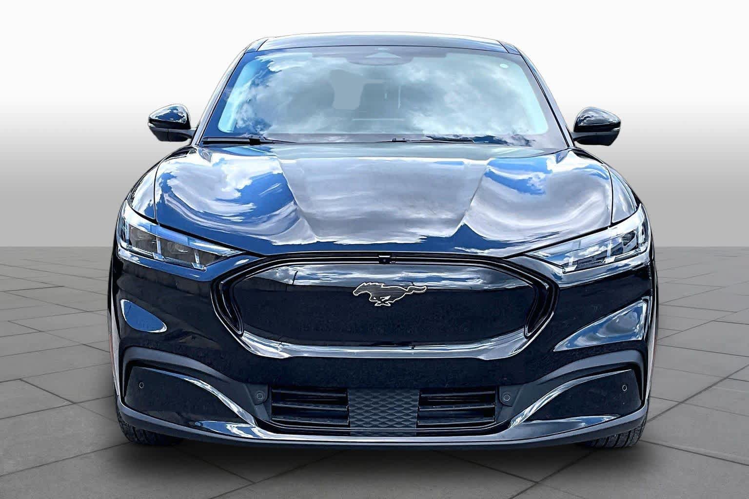 Certified 2025 Ford Mustang Mach-E Premium RWD image 5