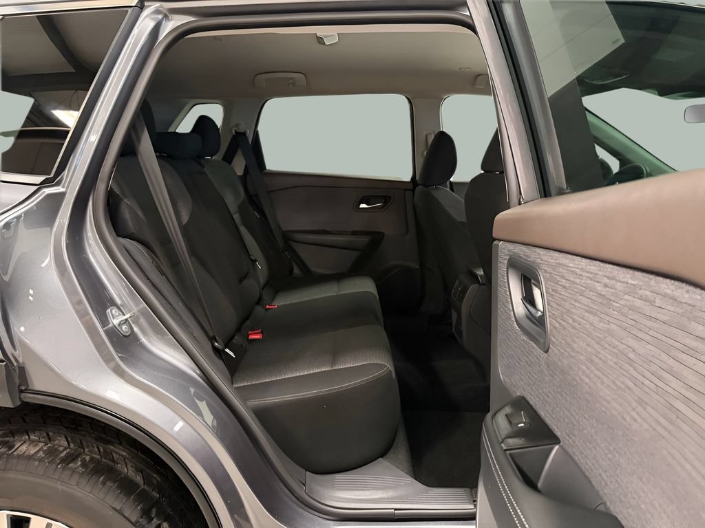 Used 2023 Nissan Rogue SV AWD/4WD image 27