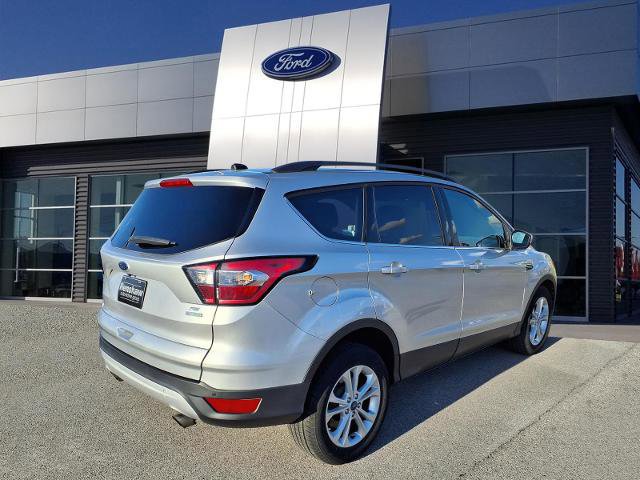 Certified 2017 Ford Escape SE w/ Equipment Group 201A image 3