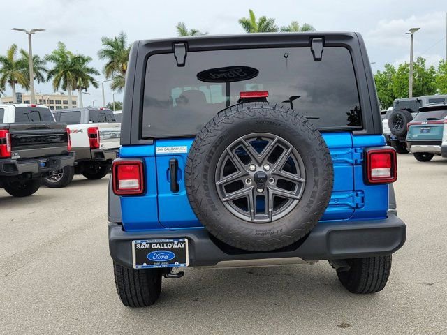 Used 2024 Jeep Wrangler Sport AWD/4WD image 5