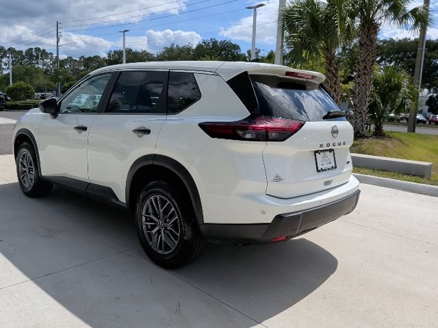 Used 2024 Nissan Rogue S AWD/4WD image 11