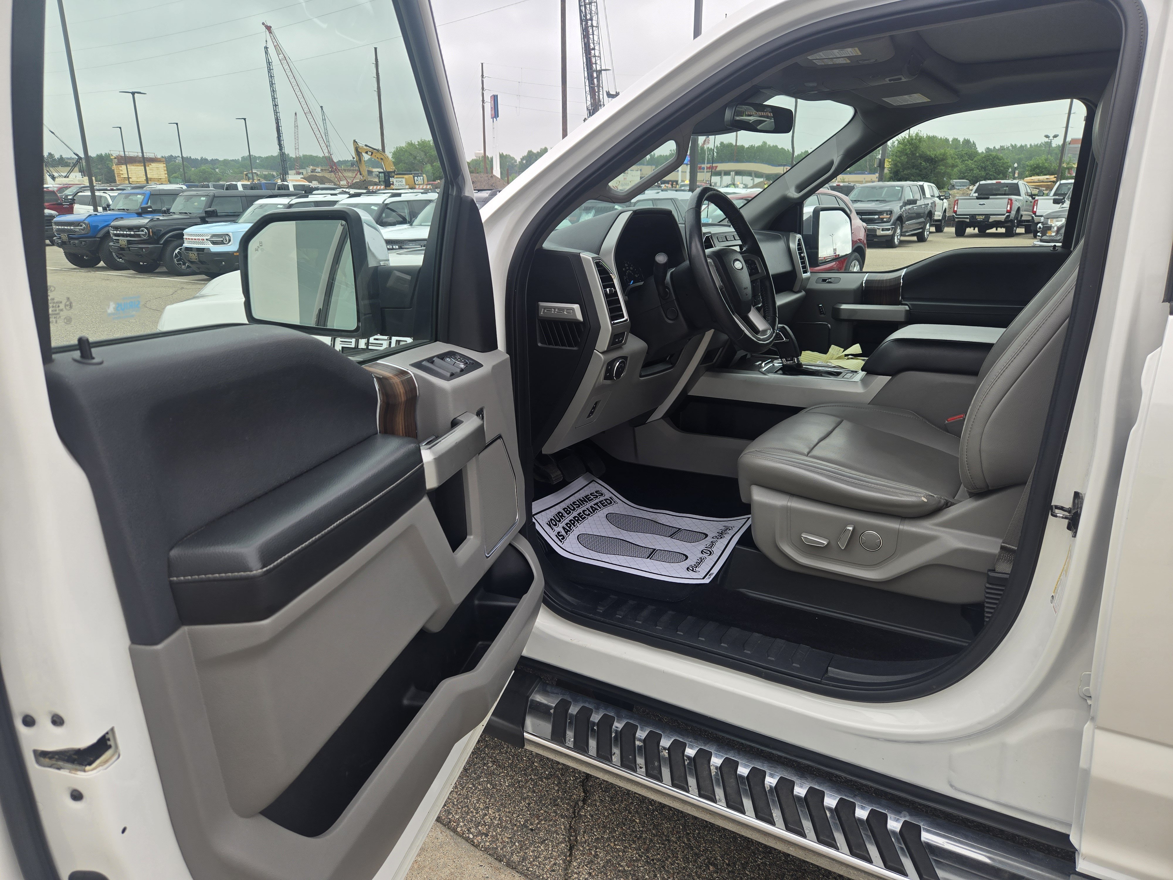 Certified 2017 Ford F150 Lariat w/ Equipment Group 502A Luxury AWD/4WD image 11