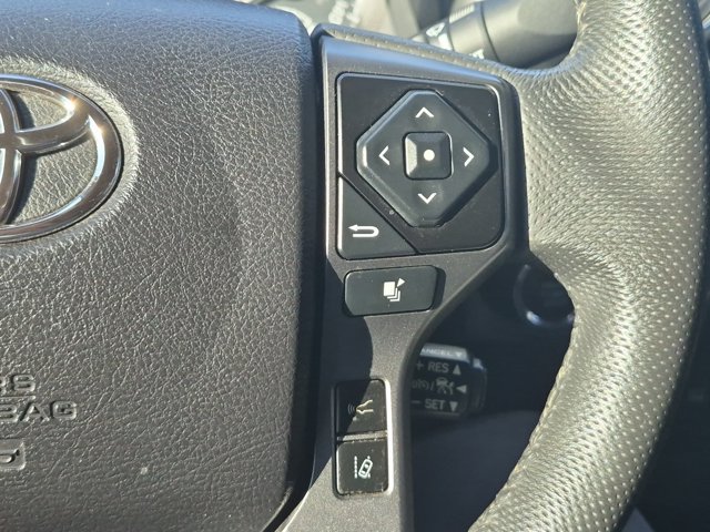 Used 2021 Toyota Tacoma TRD Off-Road w/ Technology Package AWD/4WD image 19