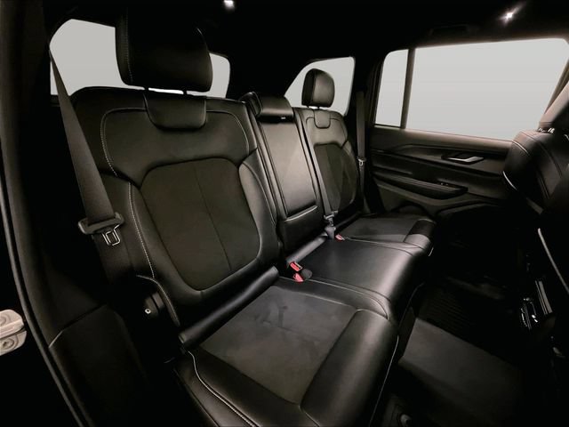 Used 2023 Jeep Grand Cherokee Altitude AWD/4WD image 26