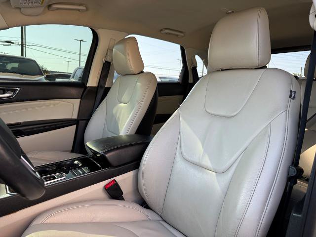 Certified 2020 Ford Edge Titanium AWD/4WD image 16