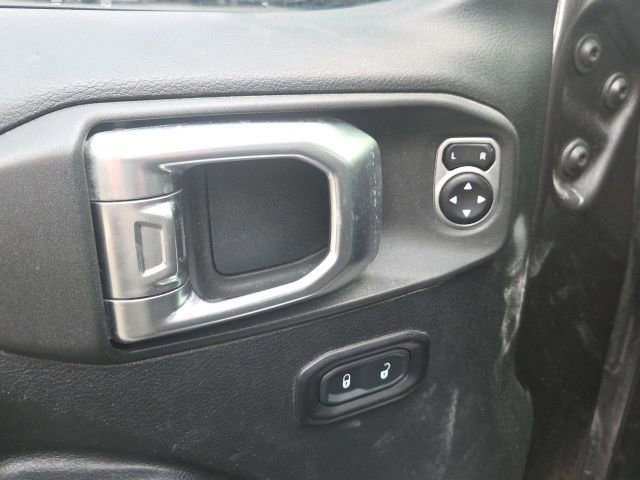 Used 2018 Jeep Wrangler Unlimited Sport S image 18