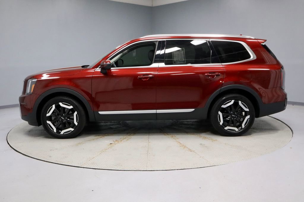 Used 2024 Kia Telluride EX w/ EX Captain's Chair Package AWD/4WD image 9