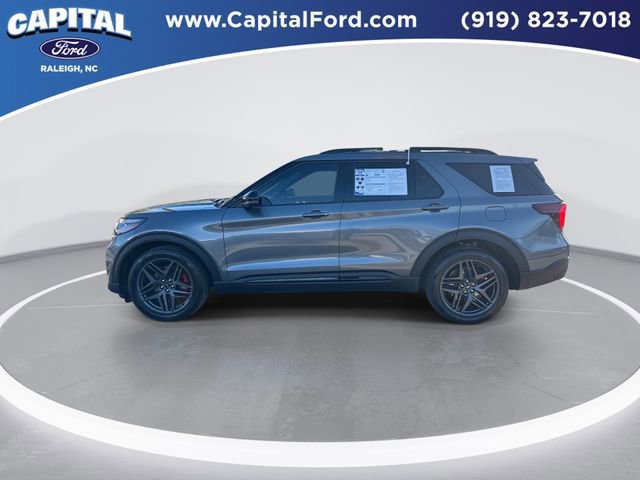 Certified 2025 Ford Explorer ST image 3
