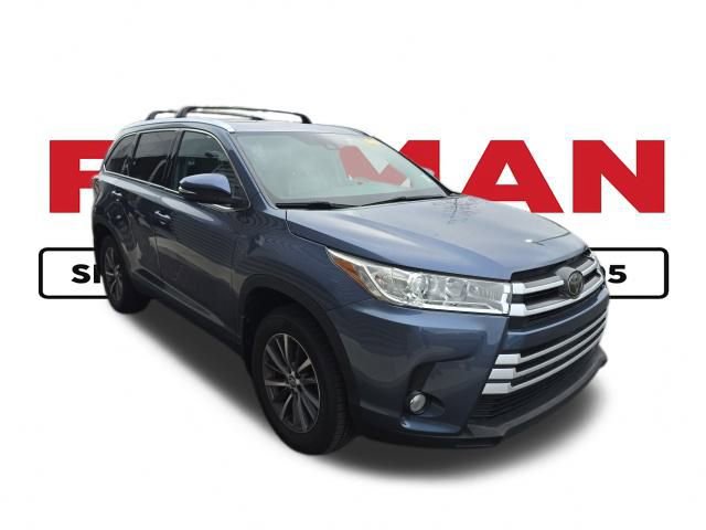 Used 2019 Toyota Highlander XLE image 4