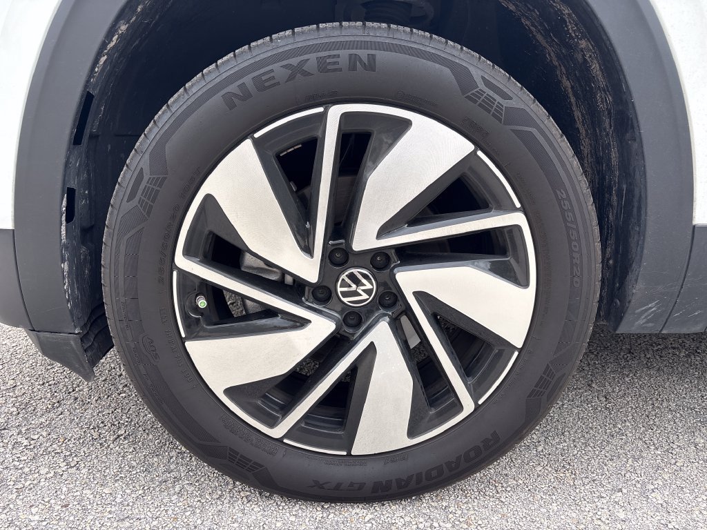 Used 2024 Volkswagen Atlas SE FWD image 13