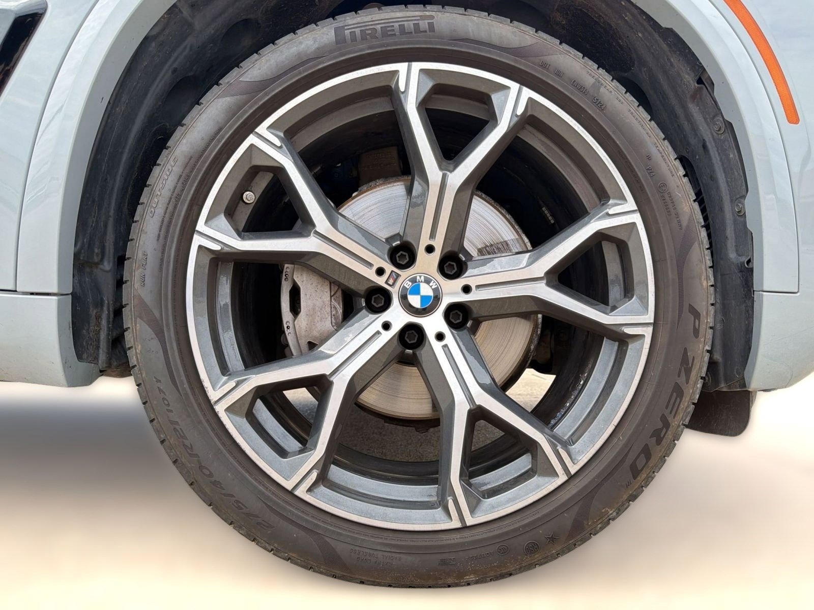 Used 2025 BMW X5 sDrive40i w/ M Sport Package RWD image 11