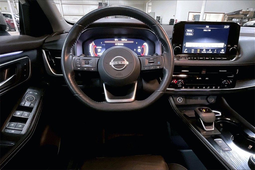 Used 2023 Nissan Rogue Platinum w/ Platinum Premium Package image 7