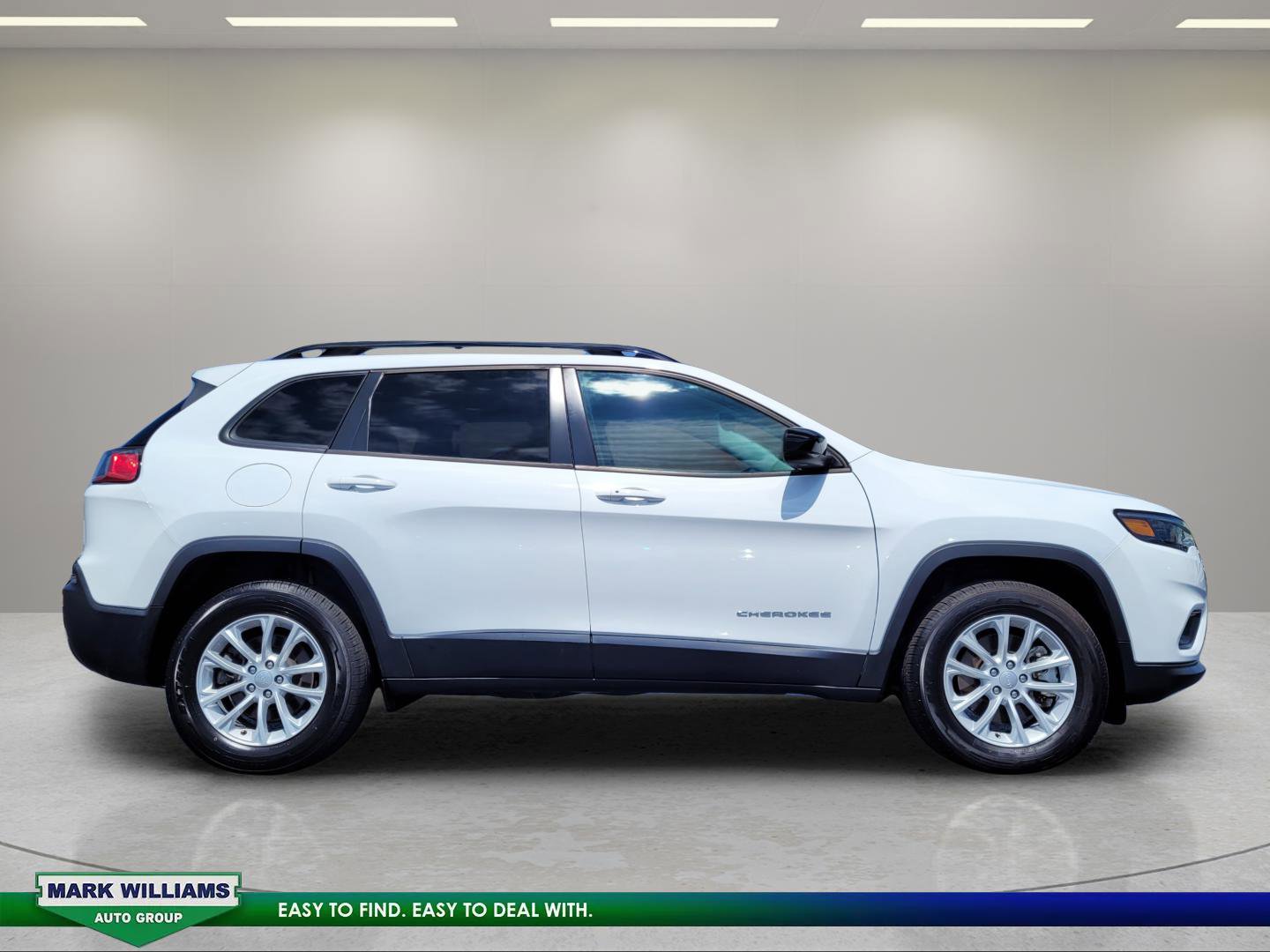 Used 2022 Jeep Cherokee Latitude Lux AWD/4WD image 2