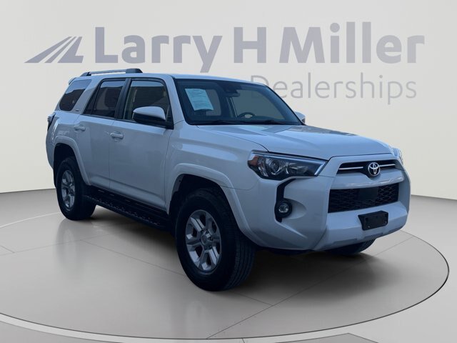 Used 2021 Toyota 4Runner SR5 AWD/4WD image 6