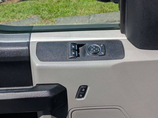 Certified 2020 Ford F250 XL w/ STX Appearance Package AWD/4WD image 12